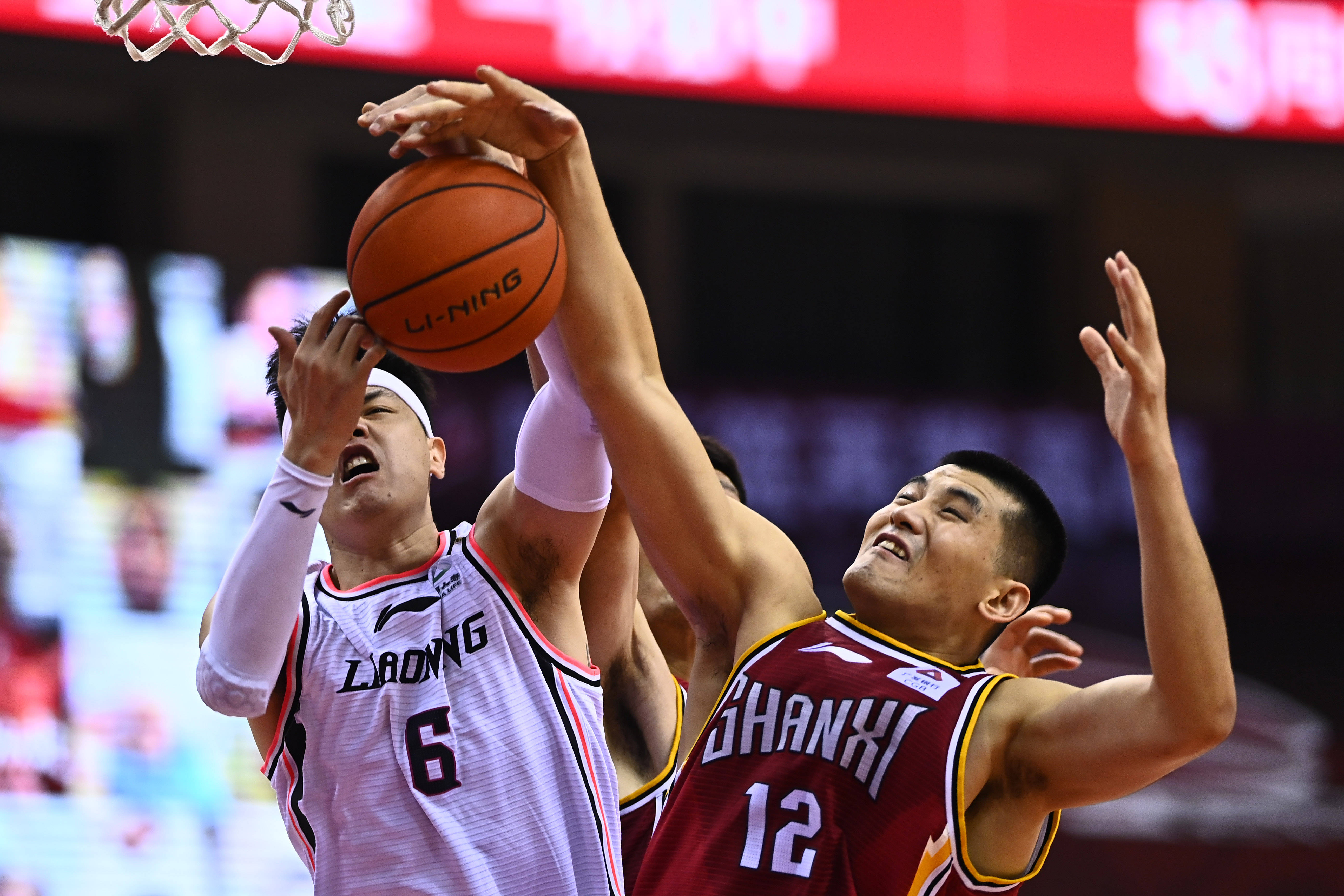 从更衣室到 从更衣室到