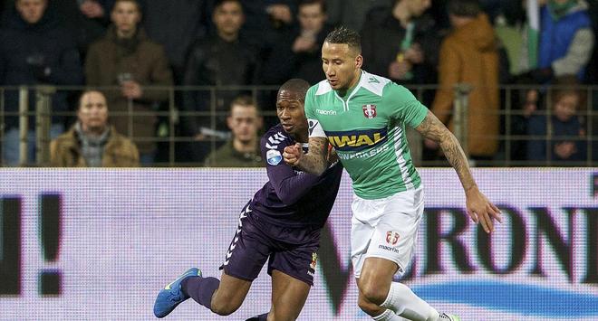 在与哥伦比 在与哥伦比