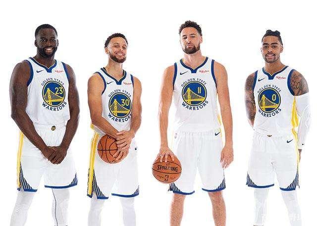 攻与更衣室 攻与更衣室